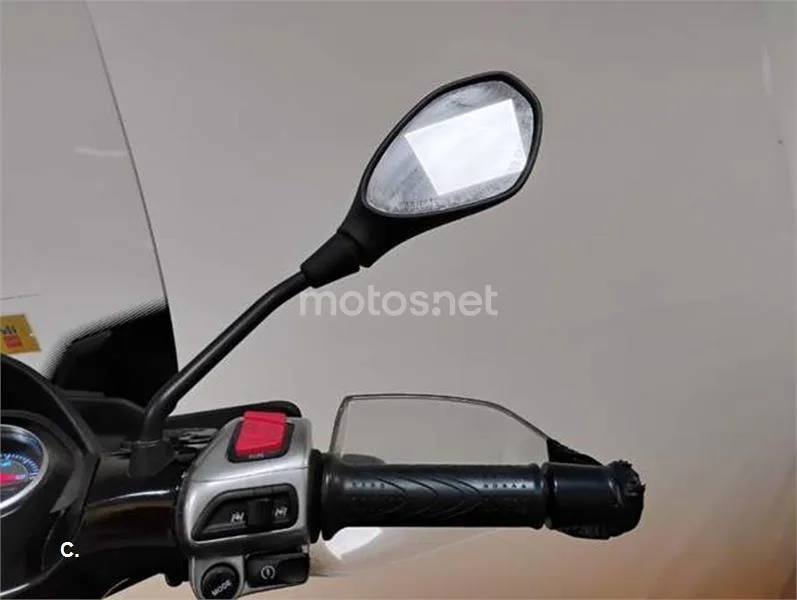 Piaggio MP3 – Vista 15