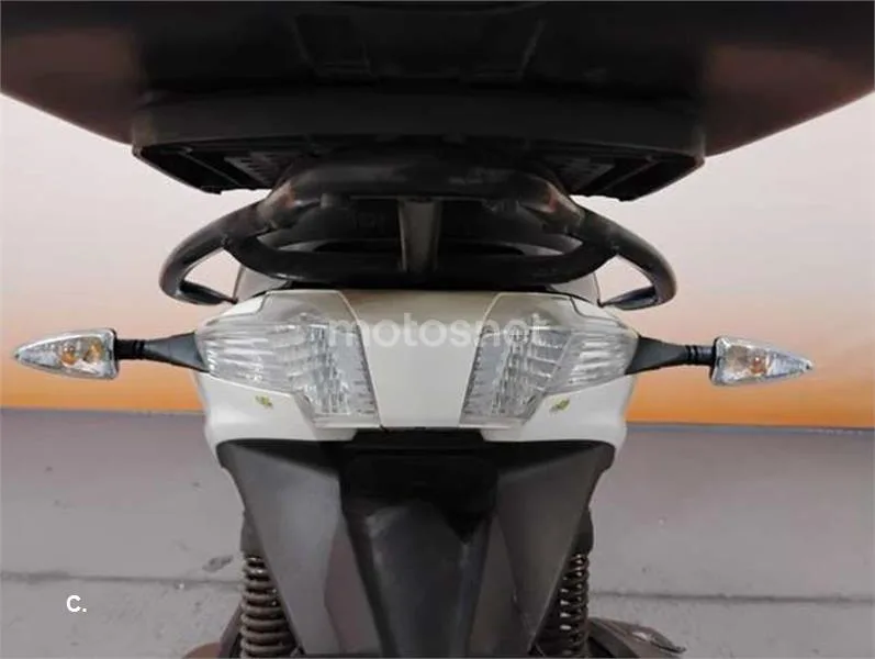 Piaggio MP3 – Vista 6