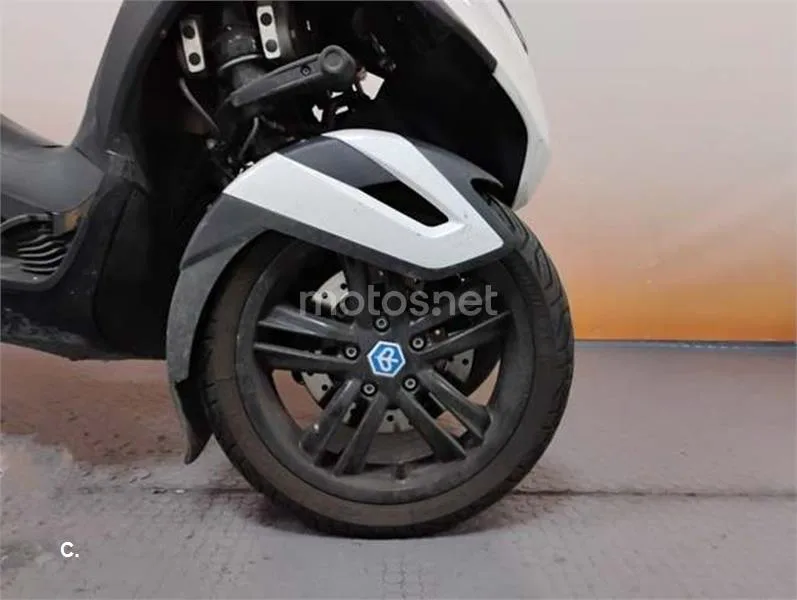 Piaggio MP3 – Vista 9