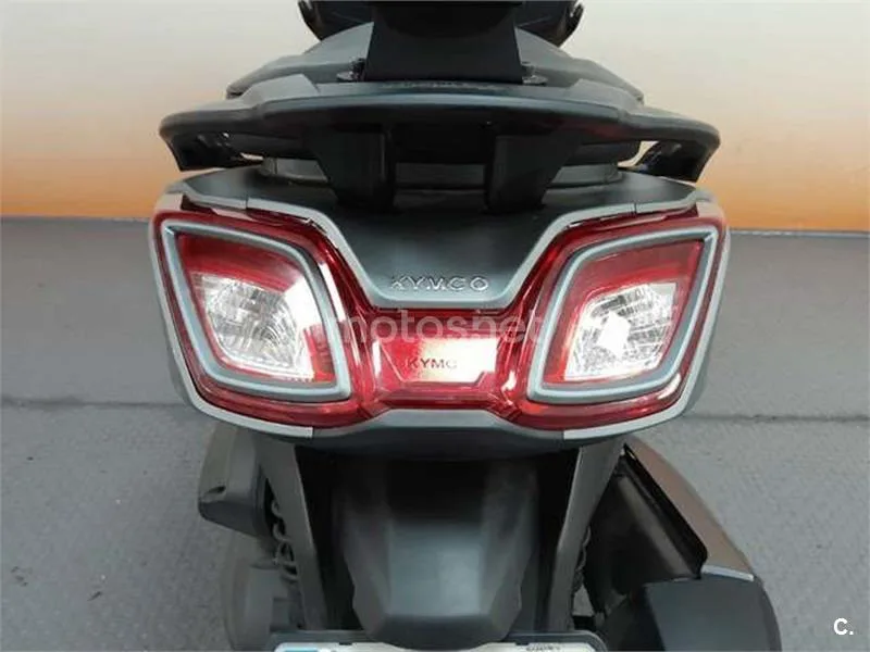 Kymco Super Dink 350 – Vista 6