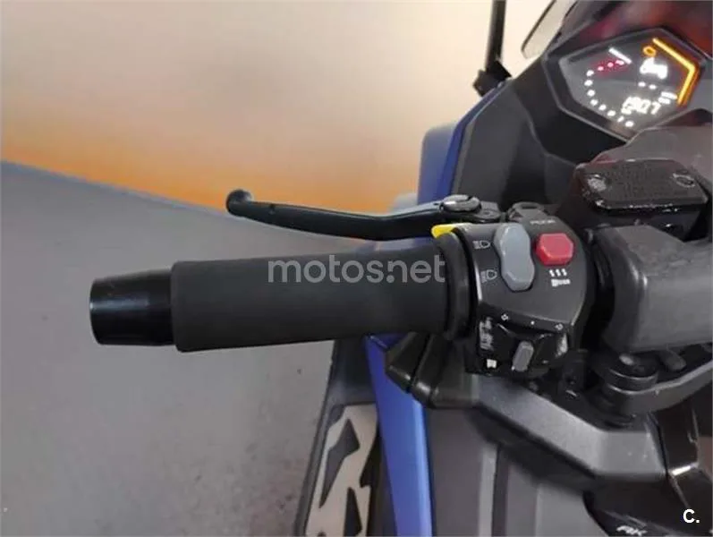 Kymco AK 550 – Vista 12