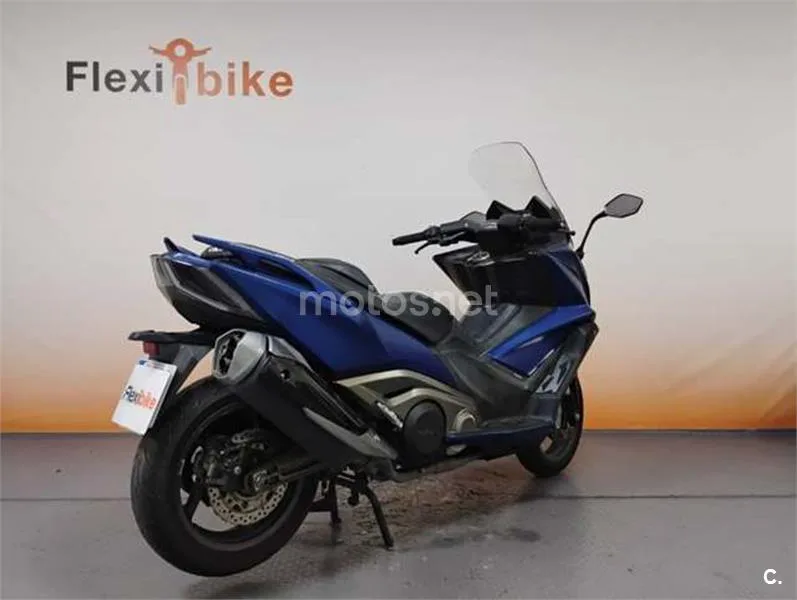 Kymco AK 550 – Vista 4