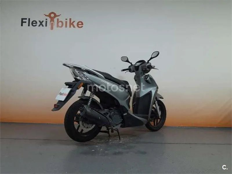 Kymco People S 125 – Vista 4