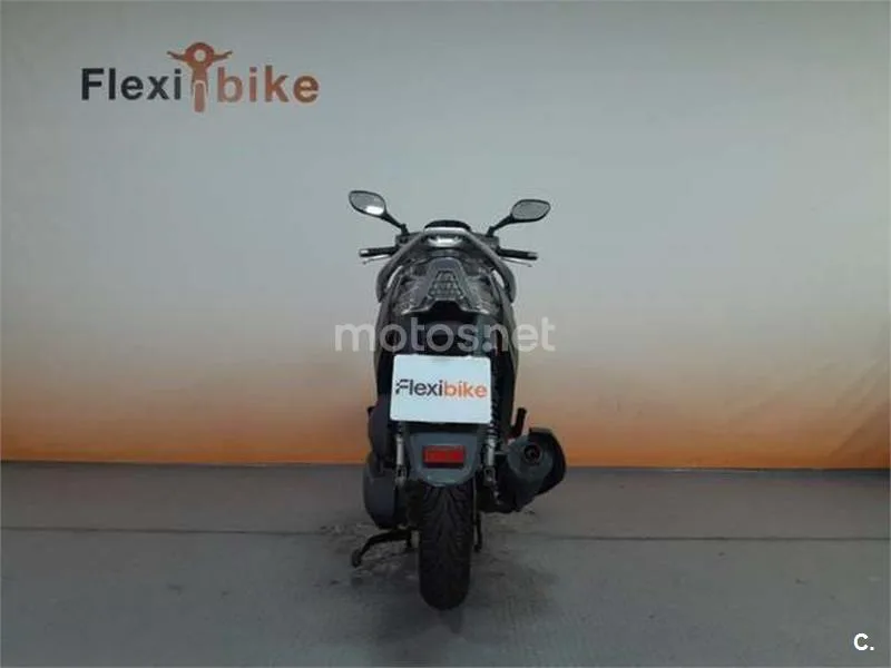 Kymco People S 125 – Vista 5