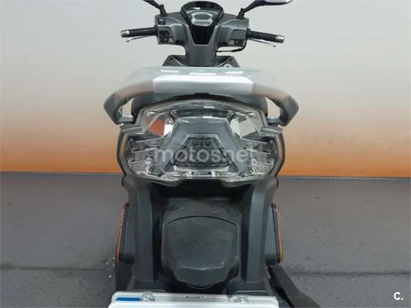 Kymco People S 125 – Vista 6