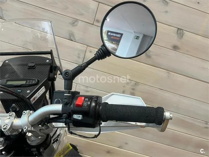 Husqvarna 701 Enduro – Vista 15