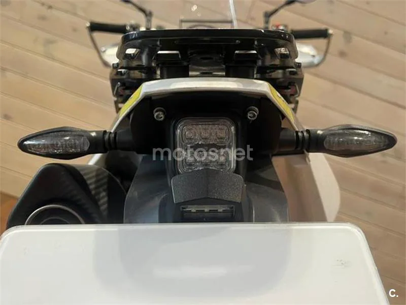Husqvarna 701 Enduro – Vista 6