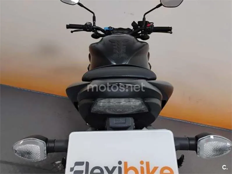 Suzuki GSX-S – Vista 6