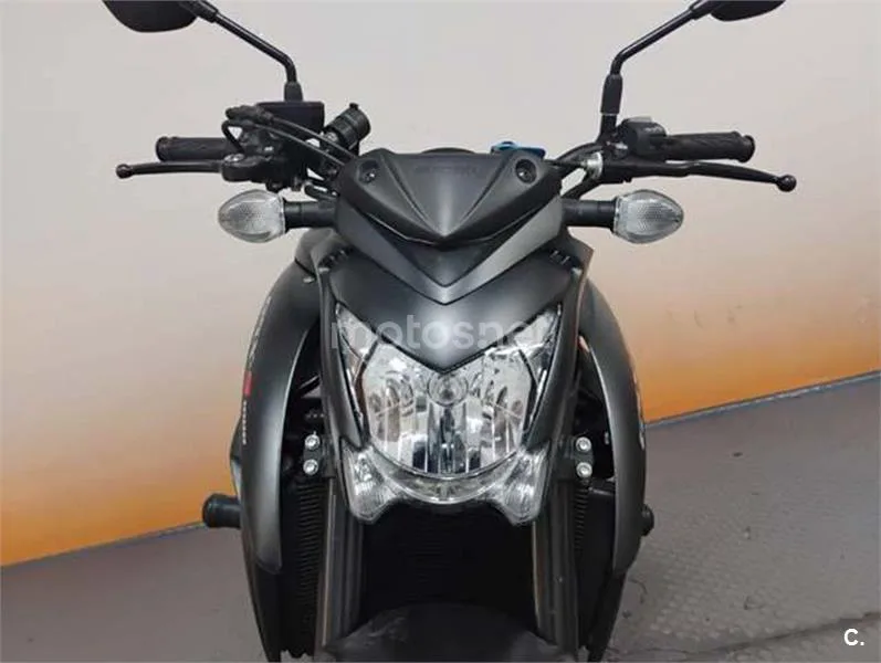 Suzuki GSX-S – Vista 10