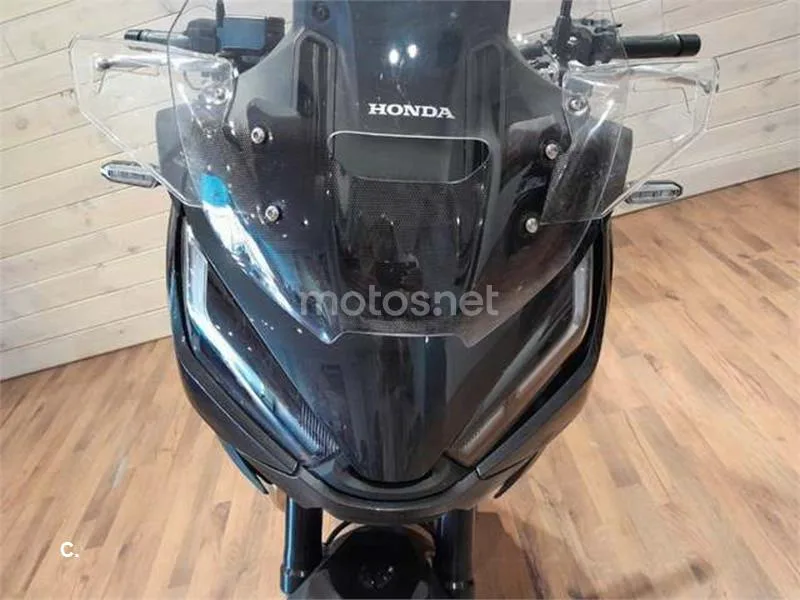 Honda NT1100 – Vista 10