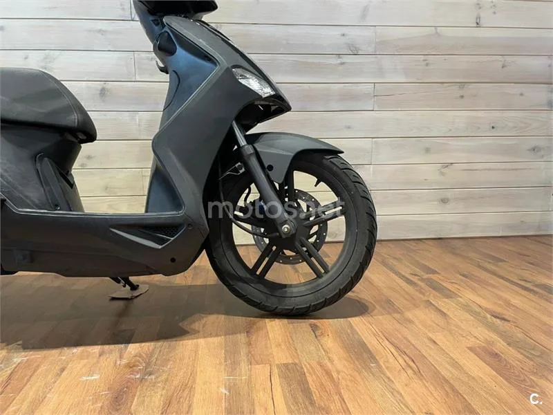 Kymco Agility City 125 – Vista 9