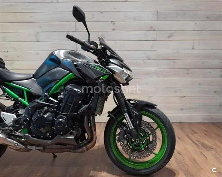 Kawasaki Z900 – Vista 8