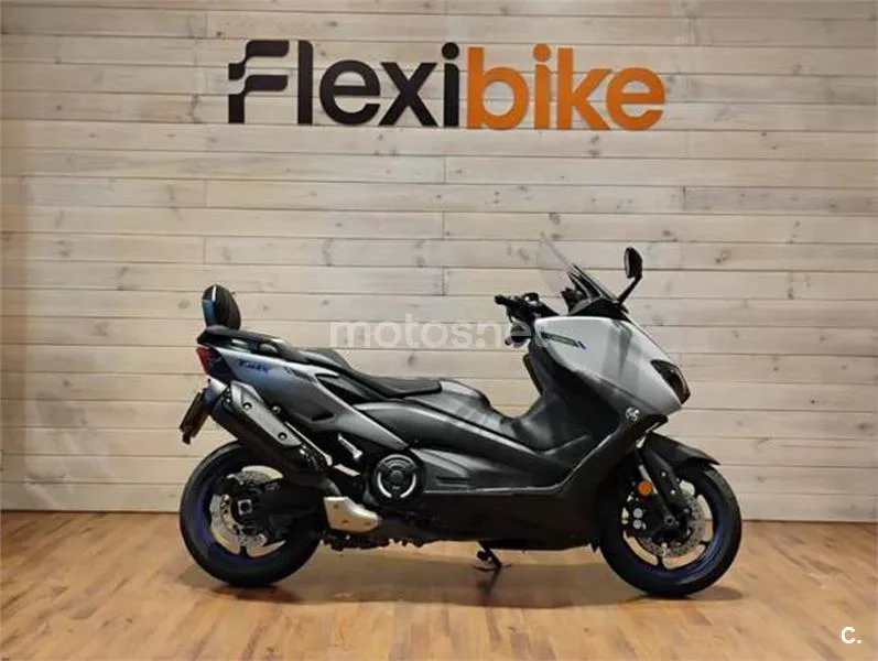 Yamaha TMAX 560 – Vista 3