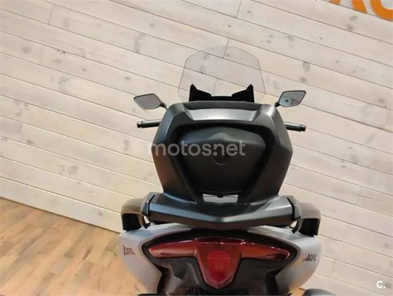 Yamaha TMAX 560 – Vista 6