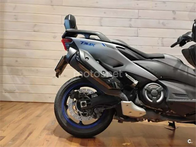 Yamaha TMAX 560 – Vista 7