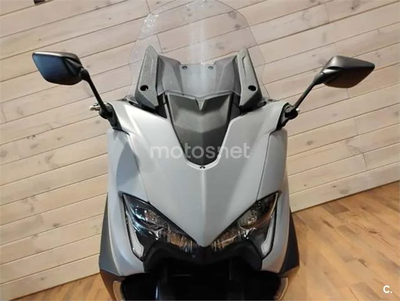 Yamaha TMAX 560 – Vista 10