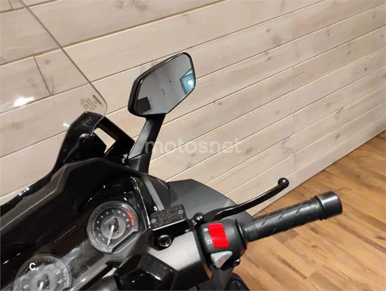 Honda Forza 350 – Vista 14