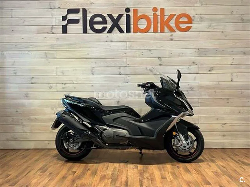 Kymco AK 550 – Vista 3