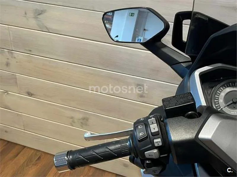 Honda Forza – Vista 11
