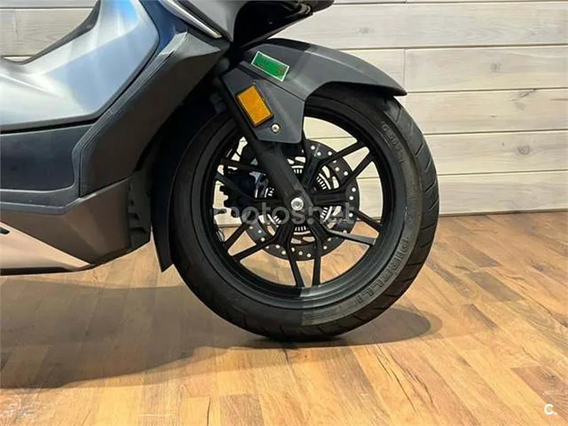 Honda Forza – Vista 9