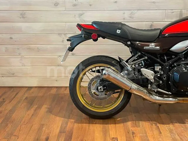 Kawasaki Z900RS - Vista 7