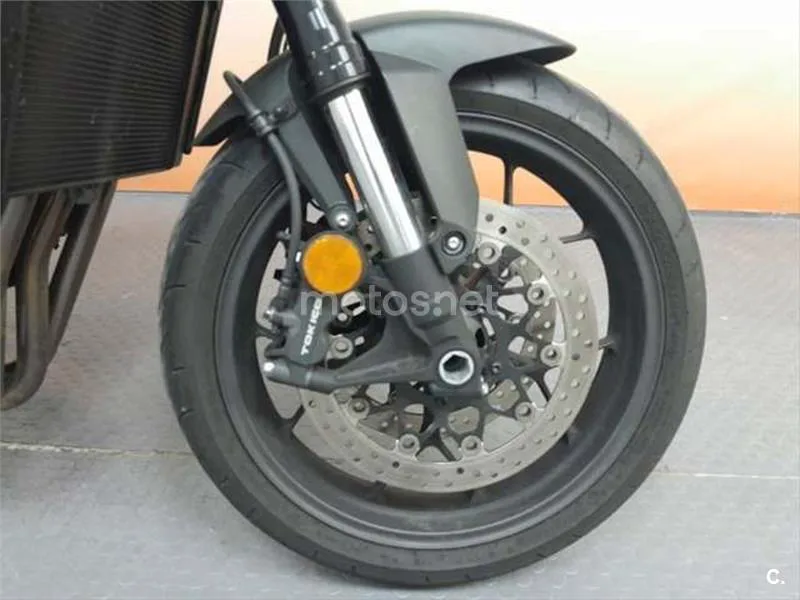 Honda CB 1000R – Vista 9