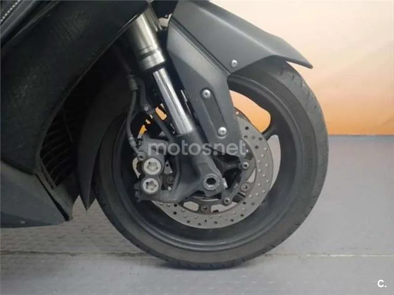Yamaha TMAX 530 – Vista 9