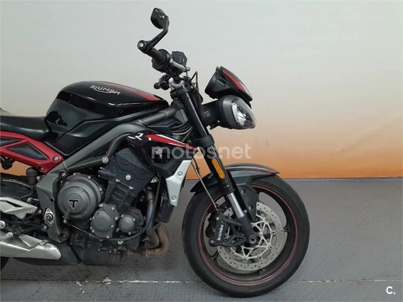 Triumph Street Triple 765 – Vista 8
