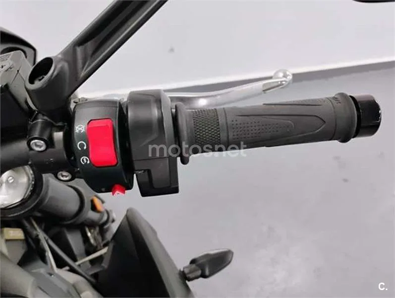 Triumph Street Triple 765 – Vista 14