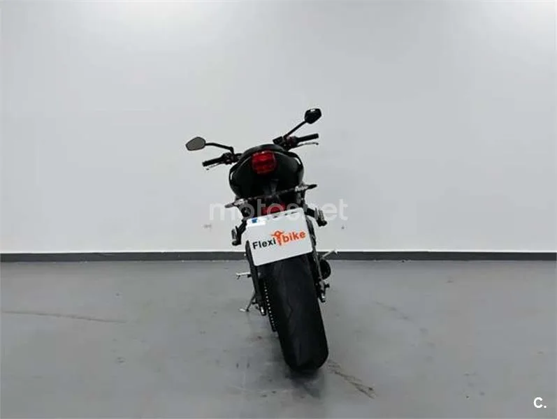 Triumph Street Triple 765 – Vista 5