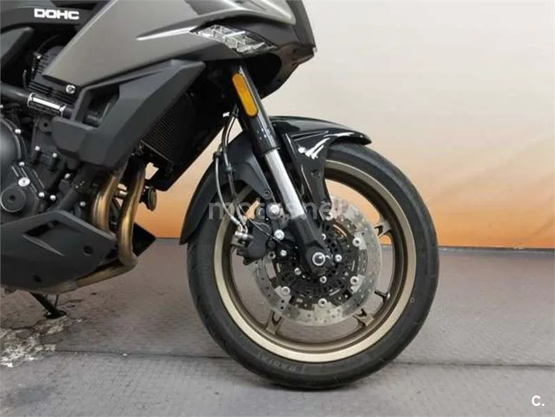 CFMOTO 700MT – Vista 9