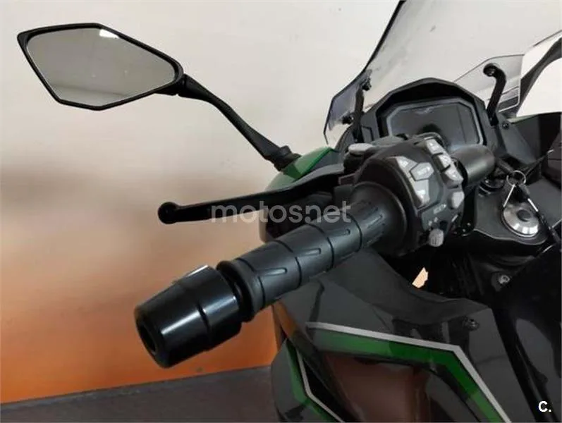 Kawasaki Ninja 1000 SX – Vista 11