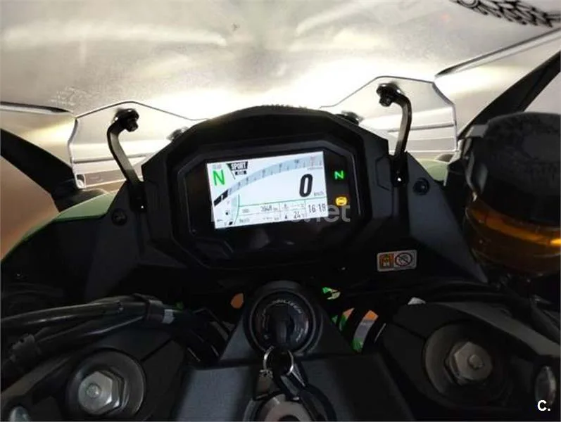 Kawasaki Ninja 1000 SX – Vista 13