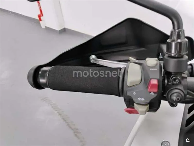 Voge 525 DSX – Vista 11