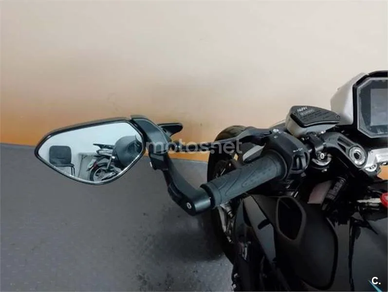 MV Agusta Dragster 800 – Vista 11
