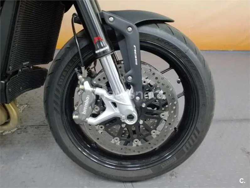 MV Agusta Dragster 800 – Vista 9