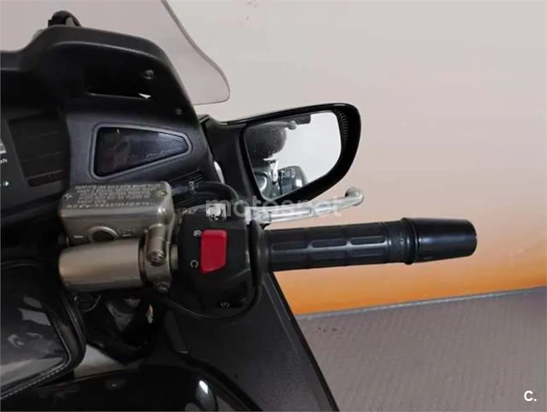 Honda ST 1300 Pan European – Vista 15