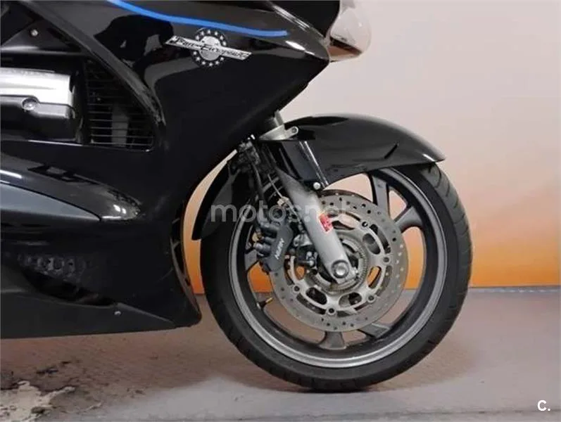Honda ST 1300 Pan European – Vista 8