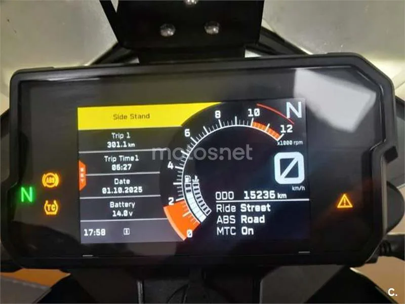 KTM 390 – Vista 12