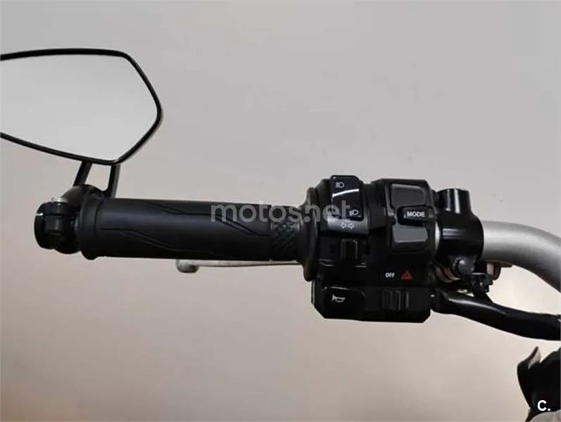 Yamaha MT-09 – Vista 12