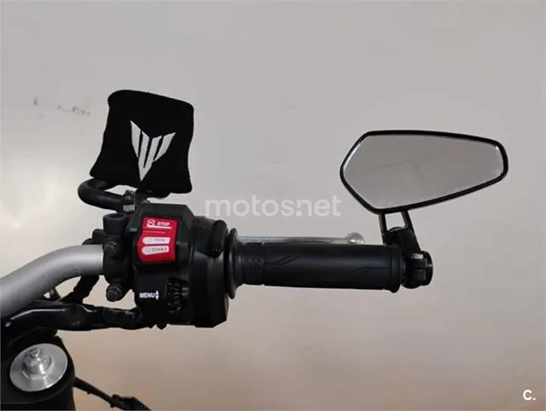 Yamaha MT-09 – Vista 15