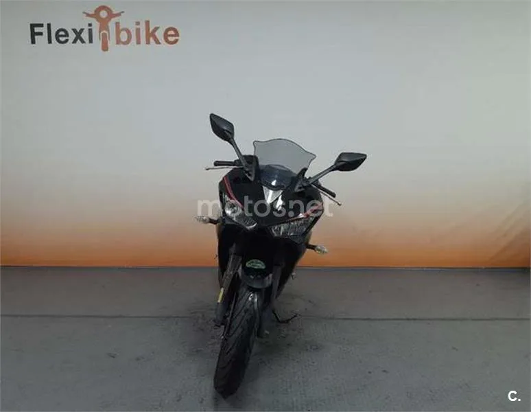 Yamaha R3 – Vista 2