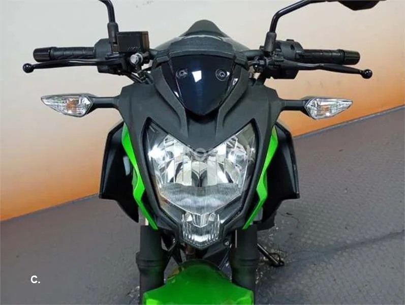 Kawasaki Z125 – Vista 10