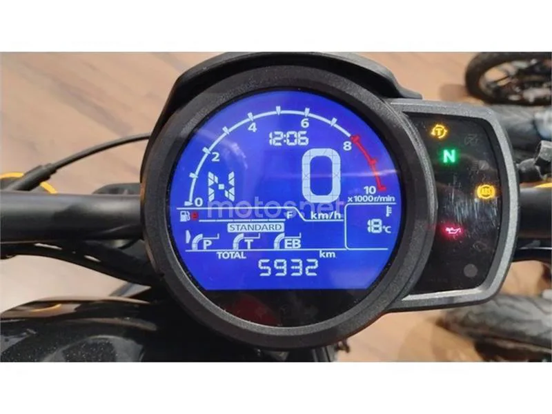 Honda CMX 1100 Rebel – Vista 13