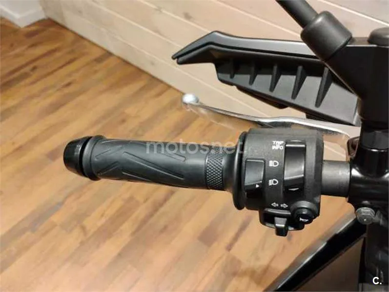 Yamaha Tracer 7 – Vista 12