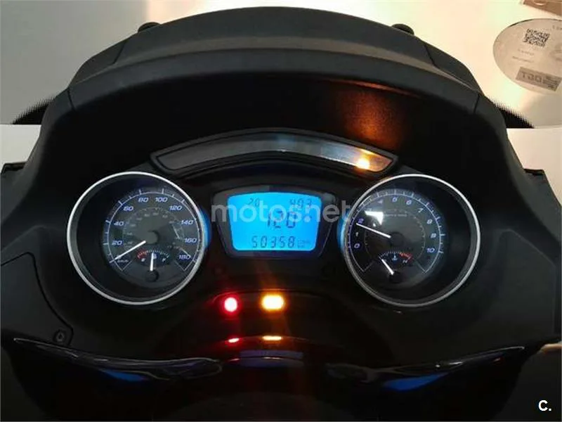 Piaggio MP3 500 LT Sport – Vista 13