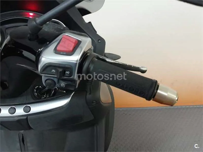 Piaggio MP3 500 LT Sport – Vista 14