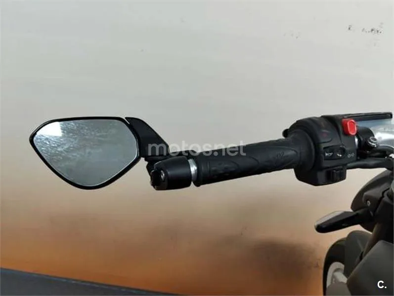 MV Agusta Dragster 800 – Vista 11
