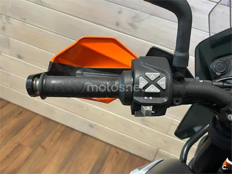 KTM 790 – Vista 12