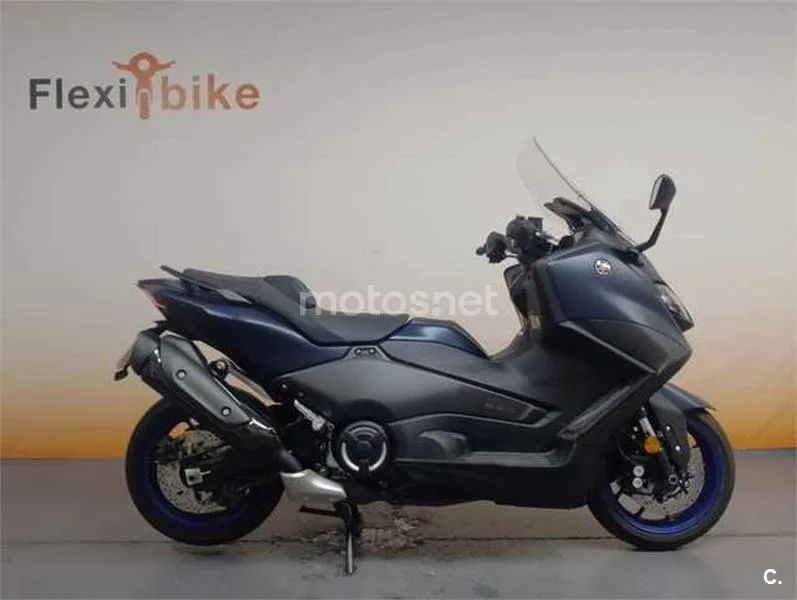 Yamaha TMAX – Vista 3